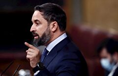 Abascal, a las diputadas de Podemos: "Ustedes son mujeres, pero no representan a las mujeres"