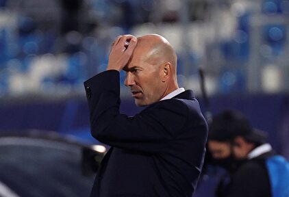 Zinedine Zidane, durante el partido de Champions contra el Shakhtar Donetsk. | EFE
