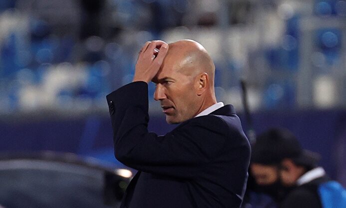 Zinedine Zidane, durante el partido de Champions contra el Shakhtar Donetsk. | EFE