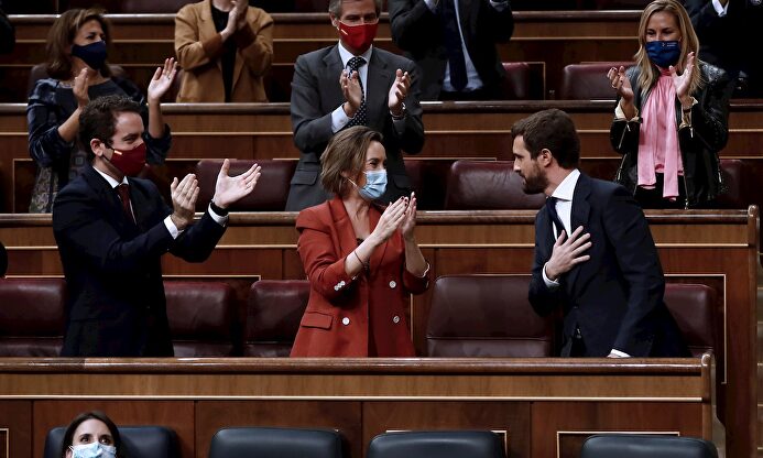 El líder del PP, Pablo Casado, durante su intervención en la segunda sesión del debate de moción de censura presentada por Vox, este jueves en el Congreso. | EFE