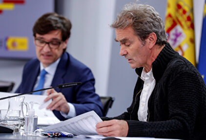 Fernando Simón y Salvador Illa. | EFE