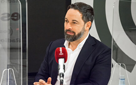 Federico Jiménez Losantos entrevista a Santiago Abascal