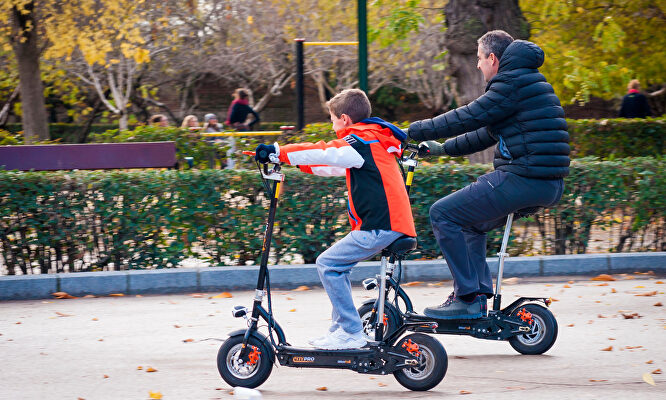 Gobierno y DGT preparan nuevas normativas de movilidad. | Alamy