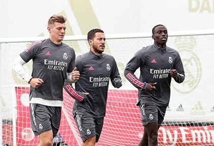 Hazard junto a Mendy y Kroos | RealMadrid.com | RealMadrid.com