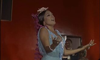 Dolores Abril en la película 'Voy españoleando' | Youtube