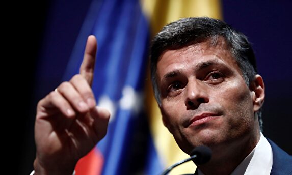 El líder opositor venezolano, Leopoldo López, en su primera rueda de prensa en Madrid. | EFE