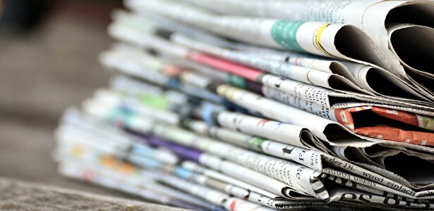 Ignacio Peyró publica 'Ya sentarás cabeza. Cuando fuimos periodistas' | Pixabay/CC/congerdesign