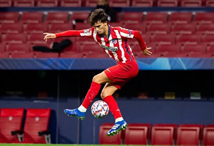 Joao Félix se atrevió con este control lleno de talento. | Cordon Press