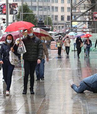 España avanza hacia un Estado asistencial | Europa Press