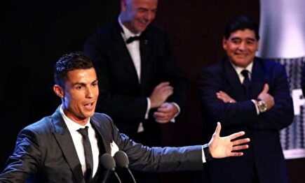 Cristiano felicita el cumpleaños a Maradona... a su manera