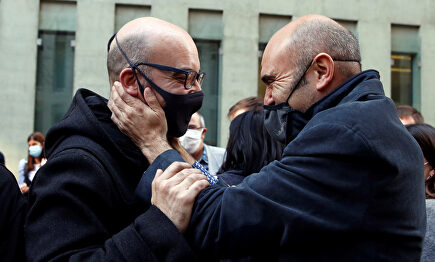 Oriol Soler y Xavier Vendrell a la salida del juzgado. | EFE