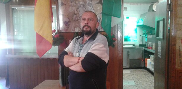 Manuel Fernández, el héroe de la hostelería se ha convertido en icono libertador | LD