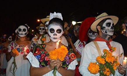 Día de Muertos, México. | Pixabay/CC/darvinsantos