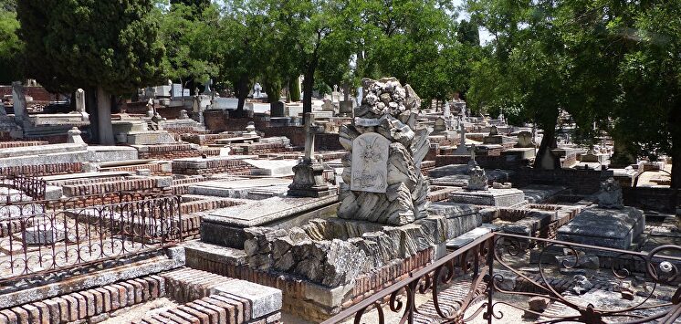 Cementerios en el día de Todos los Santos. | Kelu Robles