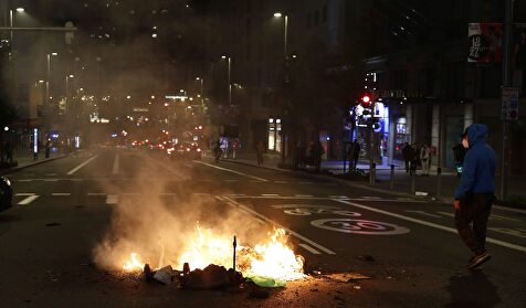 Nueva noche de disturbios por las restricciones: altercados en Madrid, Logroño, Málaga, Barcelona... 2 Nueva noche de disturbios por las restricciones: altercados en Madrid, Logroño, Málaga, Barcelona... 2