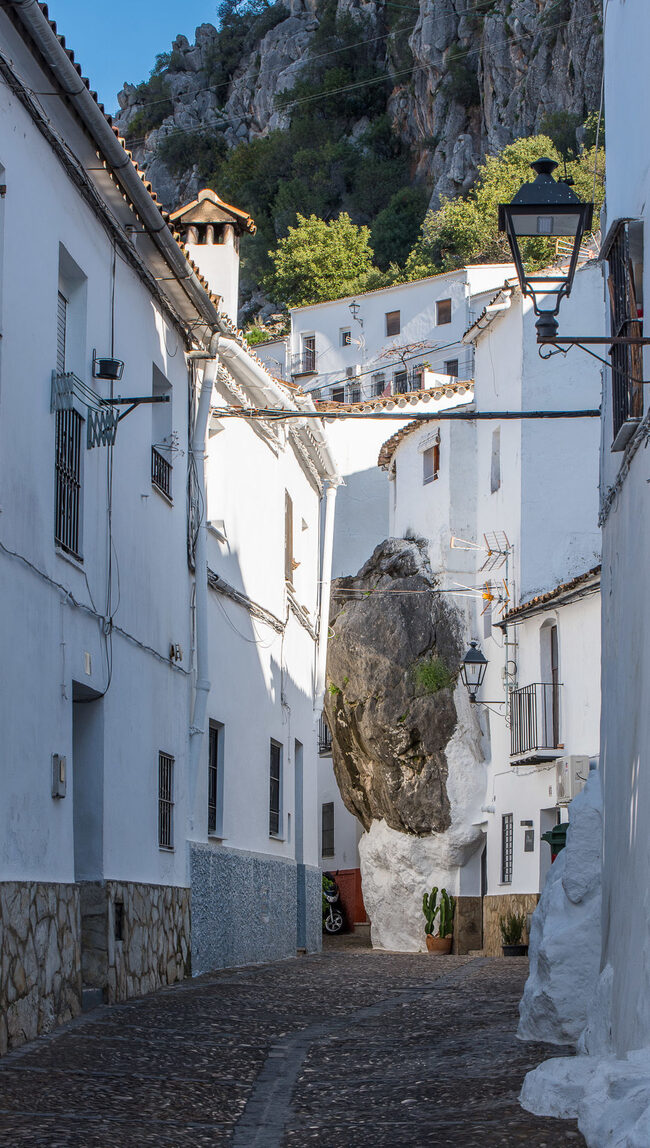 Ubrique: un pueblo blanco con mucho que contar y enseñar - Artículos de ...
