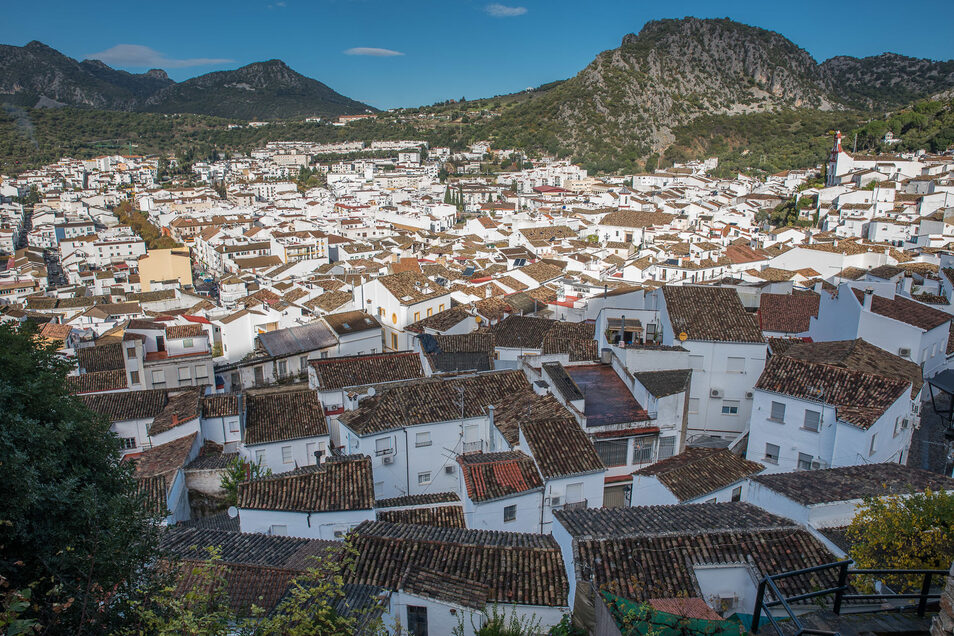 Ubrique: un pueblo blanco con mucho que contar y enseñar - Artículos de viaje Conocido sobre todo por la piel, Ubrique es un bonito pueblo gaditano con mucho que ver y que disfrutar.