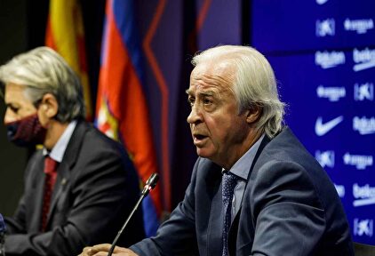 Carles Tusquets (d), presidente de la Comisión Gestora del Barcelona. | EFE