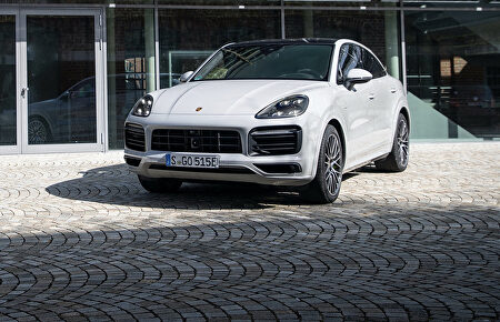 Porsche Cayenne E-Hybrid: más autonomía