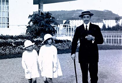 Detalle de la portada 'Baby y Crista. Las hijas de Alfonso XIII' | Esfera de los libros
