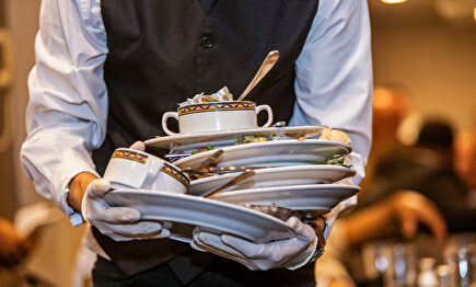 El sector privado español volvió a deteriorarse | Alamy