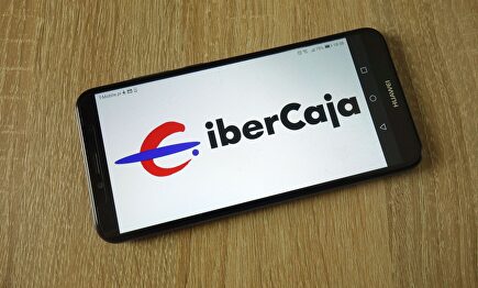 Ibercaja continúa mejorando la solidez financiera de su balance.  | Alamy