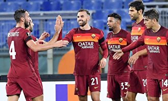 Borja Mayoral (c) celebra con sus compañeros uno de sus dos goles al Cluj. | EFE