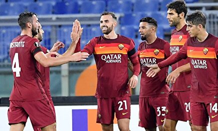 Borja Mayoral (c) celebra con sus compañeros uno de sus dos goles al Cluj. | EFE