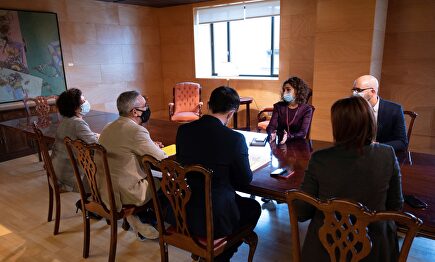 ERC se reúne con la ministra de Hacienda para negociar los PGE. | EFE