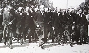 Azaña, Alcalá Zamora y miembros del Frente Popular en Madrid en 1936 | Cordon Press