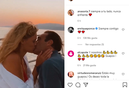 Beso de Ana Soria y Enrique Ponce | Instagram
