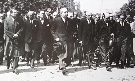 Azaña, Alcalá Zamora y miembros del Frente Popular en Madrid en 1936 | Cordon Press