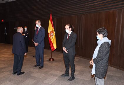 Encuentro del Rey con representantes de la colectividad española en Bolivia | Casa del Rey