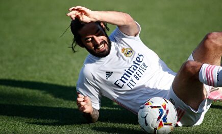 Isco jugando un partido con el Real Madrid. | EFE