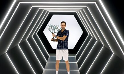 Medvedev gana en París | EFE