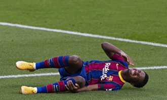 Ansu Fati estará cuatro meses en el dique seco | EFE