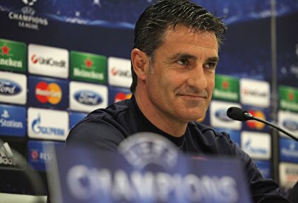 Míchel en su época de entrenador del Olympiacos griego. | Cordon Press