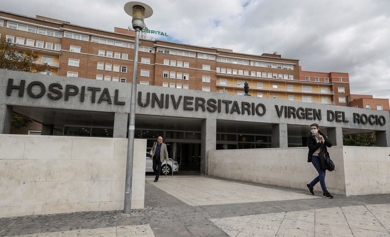 Fachada del Hospital Universitario Virgen del Rocío de Sevilla. | EFE