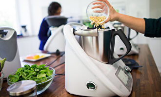 Lidl niega que su robot infrinja la patente de la Thermomix. | Alamy