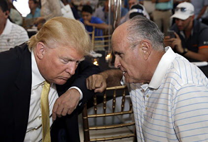 Donald Trump y su abogado, Rudy Giuliani | Twitter Campaña republicana