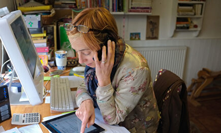 En España se convocan anualmente 100.000 licitaciones. | Alamy