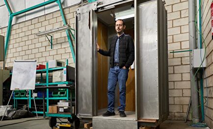 José Roig, inventor del ascensor anti-covid | EFE