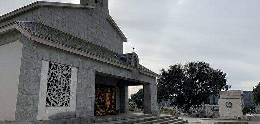Vista lateral del panteón donde fue reinhumado Franco en Mingorrubio | Libertad Digital
