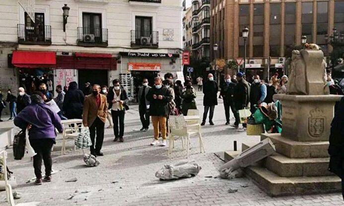 El Cruceiro de la Plaza Jacinto Benavente | Twitter @IdiazAyuso