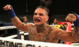 El KO más rápido en la historia del boxeo sin guantes: le hace besar la lona en 3 segundos