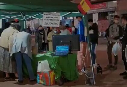 Recogida de alimentos de Vox en Almendralejo | Imagen de vídeo