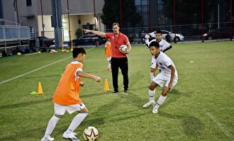 Así vive un español en Wuhan la segunda ola del coronavirus | Martín Javier