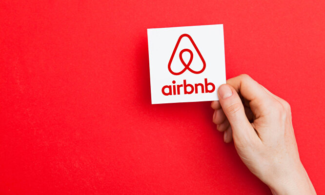 Airbnb planea debutar en el Nasdaq neoyorquino en diciembre. | Alamy