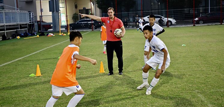 Así vive un español en Wuhan la segunda ola del coronavirus | Martín Javier