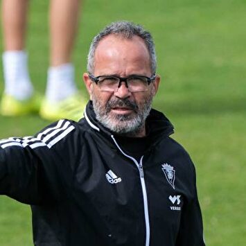 Álvaro Cervera, entrenador del Cádiz. | EFE/Archivo